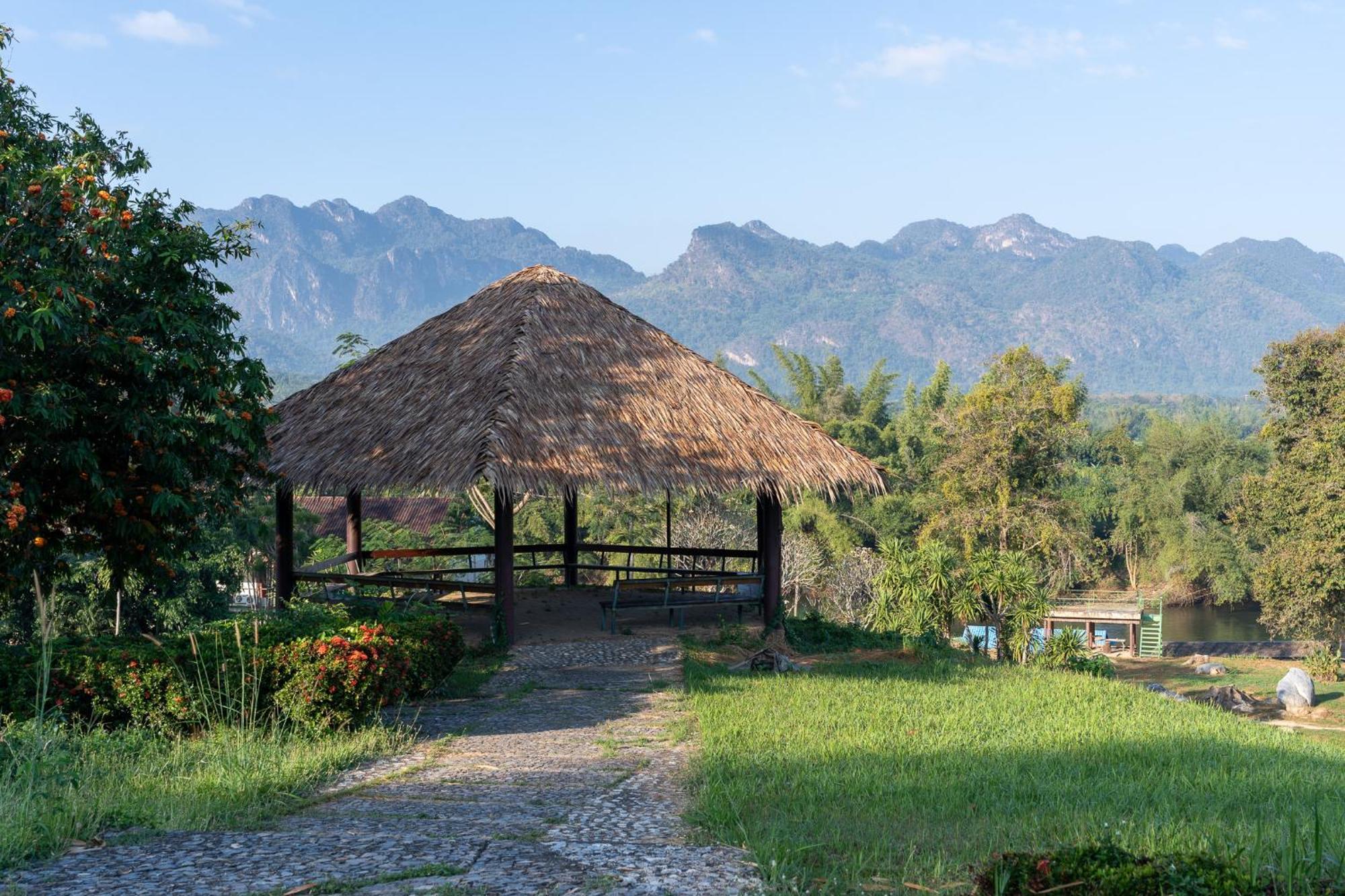 Pung-Waan Resort Сайок Экстерьер фото