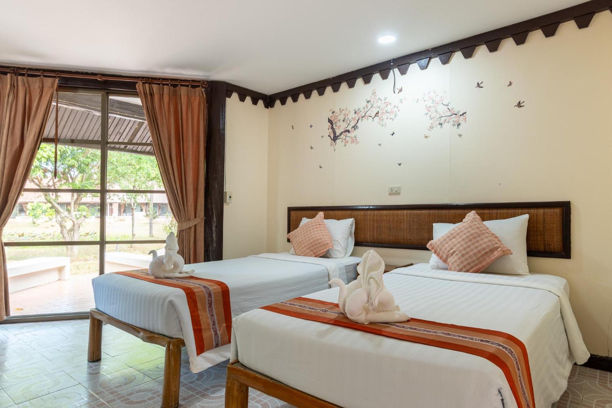 Pung-Waan Resort Сайок Экстерьер фото